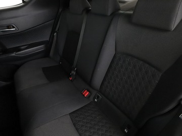 Toyota C-HR I Crossover Facelifting 1.8 Hybrid 122KM 2020 Toyota C-HR Hybryda Automat Kamera cofania, zdjęcie 16