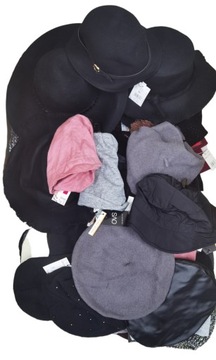 OVS ОПТОМ МОДНЫЕ АКСЕССУАРЫ - ШАПКИ КАРТОННЫЕ 100 ШТ НОВЫЕ С БИРКАМИ