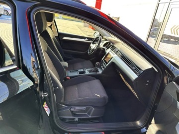 Volkswagen Passat B8 Variant 2.0 TDI BlueMotion SCR 150KM 2018 Volkswagen Passat Variant Navi, Grzane fotele, HAK, zdjęcie 13