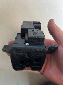 ЗАМОК БАГАЖНИКА HYUNDAI KIA LATE 81230-1H000