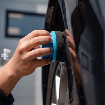 K2 TIRE APPLICATOR Губка для протирки молочно-черного пластика