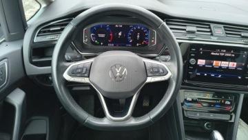 Volkswagen Touran III 2.0 TDI 150KM 2022 Volkswagen Touran 2.0TDI 150KM Automat ACC ASO Iwl, zdjęcie 12