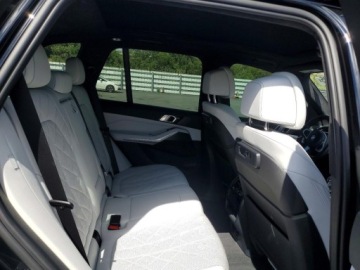 BMW X5 G05 2023 BMW X5 sDrive 40i 2023 3.0 Benzyna 335KM, zdjęcie 11