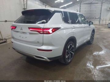 Mitsubishi Outlander III 2023 Mitsubishi Outlander SE S-AWC 2023 2.5l 2.5 Benzyna 181KM, zdjęcie 5