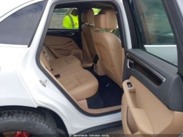 Porsche Macan 2021 Porsche Macan 2021r., 4x4, 2.0L 2.0 Benzyna 248KM, zdjęcie 9