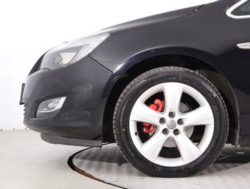Opel Astra J Sports Tourer 1.4 Turbo ECOTEC 140KM 2011 Opel Astra 1.4 T, Navi, Klima, Klimatronic, zdjęcie 14