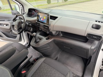 Peugeot Rifter Standard 1.5 BlueHDI 130KM 2019 Peugeot Rifter wersja dluga L2 HDI - 6 biegow Zadbany w oryginale VAT 23%, zdjęcie 21