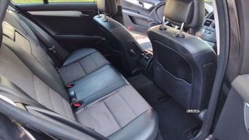 Mercedes Klasa C W204 Kombi T204 1.8 250 CGI BlueEFFICIENCY 204KM 2010 Mercedes-Benz Klasa C Mercedes C 250 CGI Automat Zamiana 1.8 Benzyna 204KM, zdjęcie 8