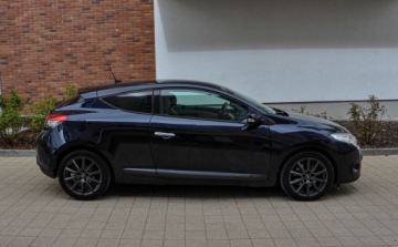 Renault Megane III Coupe 2.0 dCi FAP 160KM 2011 Renault Megane 2,0dCi (160KM) Skory Bezwypadkowy 2.0 Diesel 160KM, zdjęcie 4