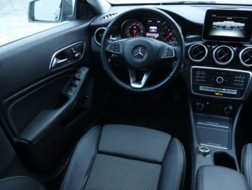 Mercedes CLA C117 Shooting Brake Facelifting 1.5 180 d 109KM 2018 Mercedes CLA 180 CDI, Automat, VAT 23%, Skóra, zdjęcie 6