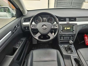 Skoda Superb II Outdoor 1.6 TDI CR DPF 105KM 2015 Skoda Superb ___Platinum___BiXenon LED Navi Kamera Panorama___Gwarancja___, zdjęcie 19