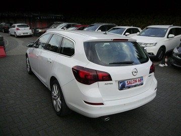 Opel Astra J Sports Tourer 1.4 Turbo ECOTEC 140KM 2011 Opel Astra 1.4t Xenon Stan b.dobry Gwarancja 12mc, zdjęcie 6