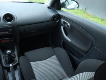Seat Ibiza III 1.4 16V 85KM 2008 Seat Ibiza 1.4 16V, Klima, Klimatronic, zdjęcie 7