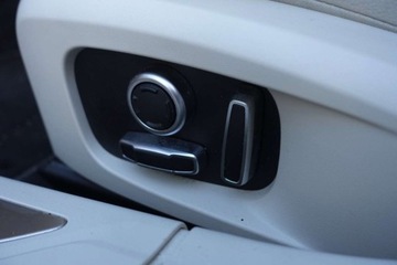 Jaguar XF II Sedan Facelifting 2.0D 204KM 2021 Jaguar XF bezwypek, AWD, panorama, skora, kamera, czujniki, AACarPlay, FV, zdjęcie 13