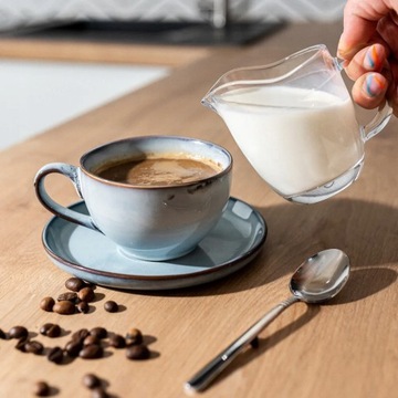 Элегантный набор из стеклянной сахарницы объемом 200 мл и молочника объемом 200 мл от Altom Design.