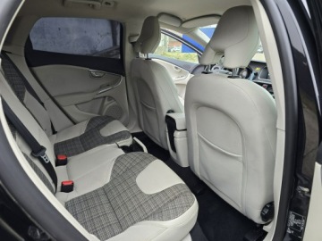 Volvo V40 II Hatchback Facelifting 2.0 D3 150KM 2016 Volvo V40 led*RDesign*Bezwypadkowy, zdjęcie 11