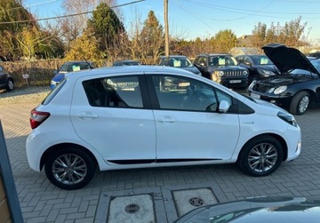 Toyota Yaris III Hatchback 5d Facelifting Hybrid 100KM 2017 Toyota Yaris 1,5 Benzyna Hybryda Automat GWARANCJA Zamiana Zarejestrowany, zdjęcie 38