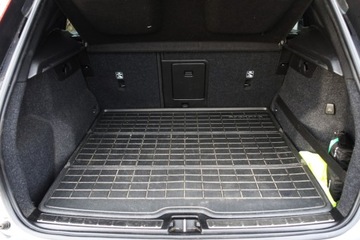 Volvo XC40 Crossover 2.0 T4 190KM 2019 Volvo XC 40 T4 R-Design, czujniki, tempomat, klima 2stref, CarPlayAA, FV23, zdjęcie 4