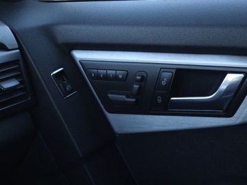 Mercedes GLK Off-roader 2.1 220 CDI BlueEFFICIENCY 170KM 2010 Mercedes GLK 220 CDI, Salon Polska, 167 KM, 4X4, zdjęcie 17