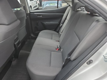 Toyota Corolla XI Sedan Facelifting 1,6 Valvematic 132KM 2017 Toyota Corolla 1.6 Active EU6 Seria E16 (2012-2019, zdjęcie 13