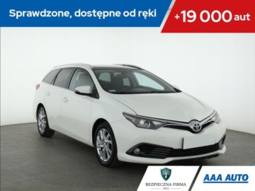 Toyota Auris II Touring Sports Facelifting 1.6 D-4D 112KM 2016 Toyota Auris 1.6 D-4D, Navi, Klima, Klimatronic