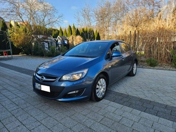 Opel Astra J Hatchback 5d Facelifting 1.6 Twinport ECOTEC 115KM 2015 Opel Astra 1.6 115 KM klima, elektryka, parktronik