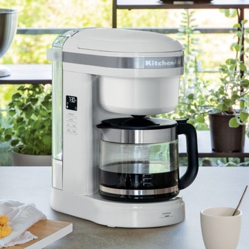 KitchenAid Drip 5KCM1208EWH белая кофемашина