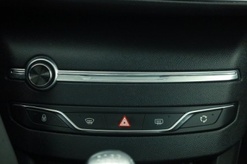 Peugeot 308 II Hatchback 5d 1.6 e-HDI 115KM 2014 Peugeot 308 1.6 e-HDi, Klima, Klimatronic, zdjęcie 9