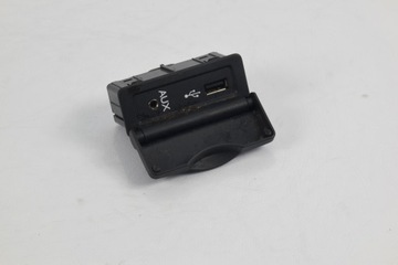 Gniazdo AUX USB port Megane Laguna Scenic III 3