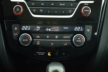 Nissan Qashqai II Crossover 1.2 DIG-T 115KM 2016 Nissan Qashqai 1.2 DIG-T, Salon Polska, zdjęcie 14