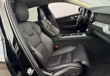 Volvo XC60 II 2023 Volvo XC 60 B4 FullLed El.Klapa Fotele Pamieci Skora Kamera Line Assist Gw, zdjęcie 7