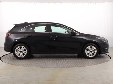 Kia Ceed III Hatchback Facelifting  1.5 T-GDI 160KM 2022 Kia Ceed 1.5 T-GDI MHEV, Salon Polska, zdjęcie 5