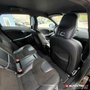 Volvo V40 II Hatchback 2.0 D2 DRIVE-E 120KM 2015 Volvo V40 II 2.0 R-Design, bezwypadkowy, serwisowany, zdjęcie 9