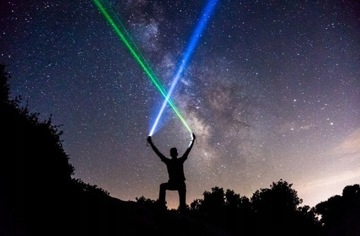 СИНИЙ ЛАЗЕР ОЧЕНЬ МОЩНЫЙ 50 000 ОЖОГОВ — БЕСПЛАТНЫЙ ЗЕЛЕНЫЙ ЛАЗЕР