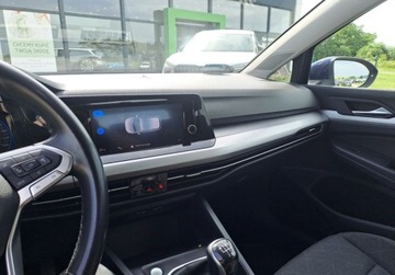 Volkswagen Golf VIII Hatchback 1.5 TSI EVO 130KM 2021 Volkswagen Golf EVO Life 1.5 TSI 130KM Czujniki Tempomat LED Clima ASO, zdjęcie 9