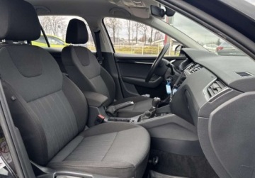 Skoda Octavia III Kombi Facelifting 2.0 TDI 184KM 2020 Skoda Octavia 4x4 2.0 TDI 184KM Style Kamera Czujniki Led Climatronic Podg, zdjęcie 10