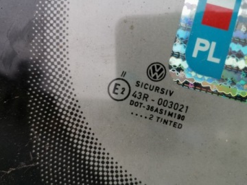 Лобовое стекло VW GOLF IV BORA 97-06r