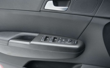 Kia Sportage III SUV Facelifting 1.7 CRDi 115KM 2016 Kia Sportage 1,7 CRDI 115 KM BI-Xenon Nawigacja Kamera asystent 1.7 Diesel, zdjęcie 16