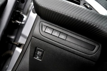Peugeot 2008 I SUV Facelifting 1.2 PureTech 110KM 2016 Peugeot 2008 _1.2T 110 KM Lift Navi Led Klima, zdjęcie 15