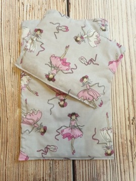 ПОСЛАНИЕ ДЛЯ КУКОЛЬНОЙ КОЛЯСКИ, ПОДУШКА С ОДЕГАЮЩИМ ОДЕЖДОМ