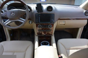 Mercedes Klasa GL X164 Off-roader Facelifting 450 340KM 2011 Mercedes GL 450 340 KM 4Matic 7G-TRONIC 2011r, zdjęcie 23