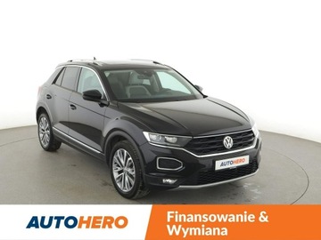 Volkswagen T-Roc I SUV 1.5 TSI ACT 150KM 2018 Volkswagen T-Roc Carat skóra panorama virtual, zdjęcie 9