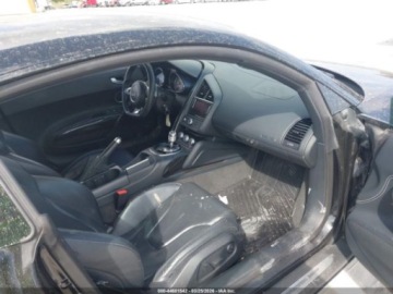 Audi R8 I Coupe 4.2 V8 FSI 430KM 2015 Audi R8 Coupe 4.2 2015 4.2 Benzyna 430KM, zdjęcie 10