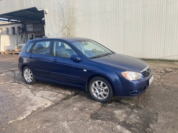 Kia Cerato Sedan 2.0 i 16V 143KM 2005 KIA CERATO liftback 2.0 143 KM, zdjęcie 12