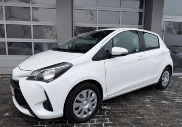 Toyota Yaris III Hatchback 5d Facelifting 2017 1.5 Dual VVT-iE 111KM 2019 Toyota Yaris salon Polska, FV-VAT 23, 1 rej 2020 r., lakier fabryczny 1.5, zdjęcie 2