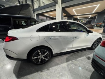 Mercedes CLA C118/X118 2026 MERCEDES-BENZ CLA 200 AMG Line Sedan 1.5 (163KM) 2026, zdjęcie 3