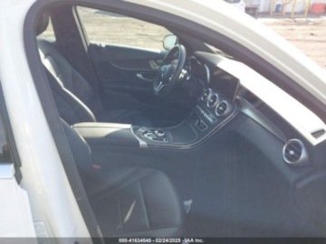 Mercedes Klasa C W205 2020 Mercedes-Benz Klasa C 2020r., C 300 4Matic, od ubezpieczalni 2.0 Benzyna, zdjęcie 8