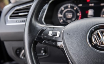 Volkswagen Tiguan II SUV 2.0 TDI BlueMotion Technology 240KM 2017 Volkswagen Tiguan 2.0BITdI 270KM R-line Fulll 4x4 Virtual Pano Camera Sko, zdjęcie 22