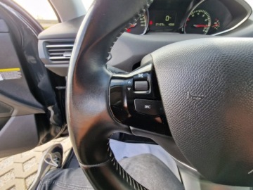 Peugeot 2016 Peugeot 308 1.2 115PS Po Liftingu Ksenon Kamera Navi Gwarancja 1.2 Benzyna, zdjęcie 14