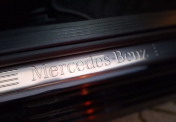 Mercedes Klasa E W212 Limuzyna 200 CGI BlueEFFICIENCY 184KM 2012 Mercedes-Benz Klasa E 1,8BenzynaAutomat LimuzynaSkora Ksenon 1.8, zdjęcie 29